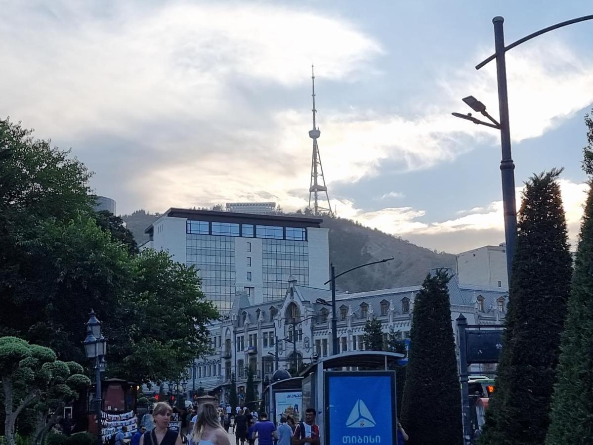 Old Tbilisi Freedom Square, Tbilisi Площадь Свободы Villa Exterior foto